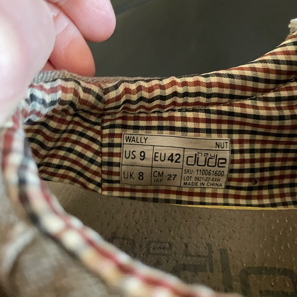 Hey Dude Wally Men’s Light Tan - Picture 5 of 7